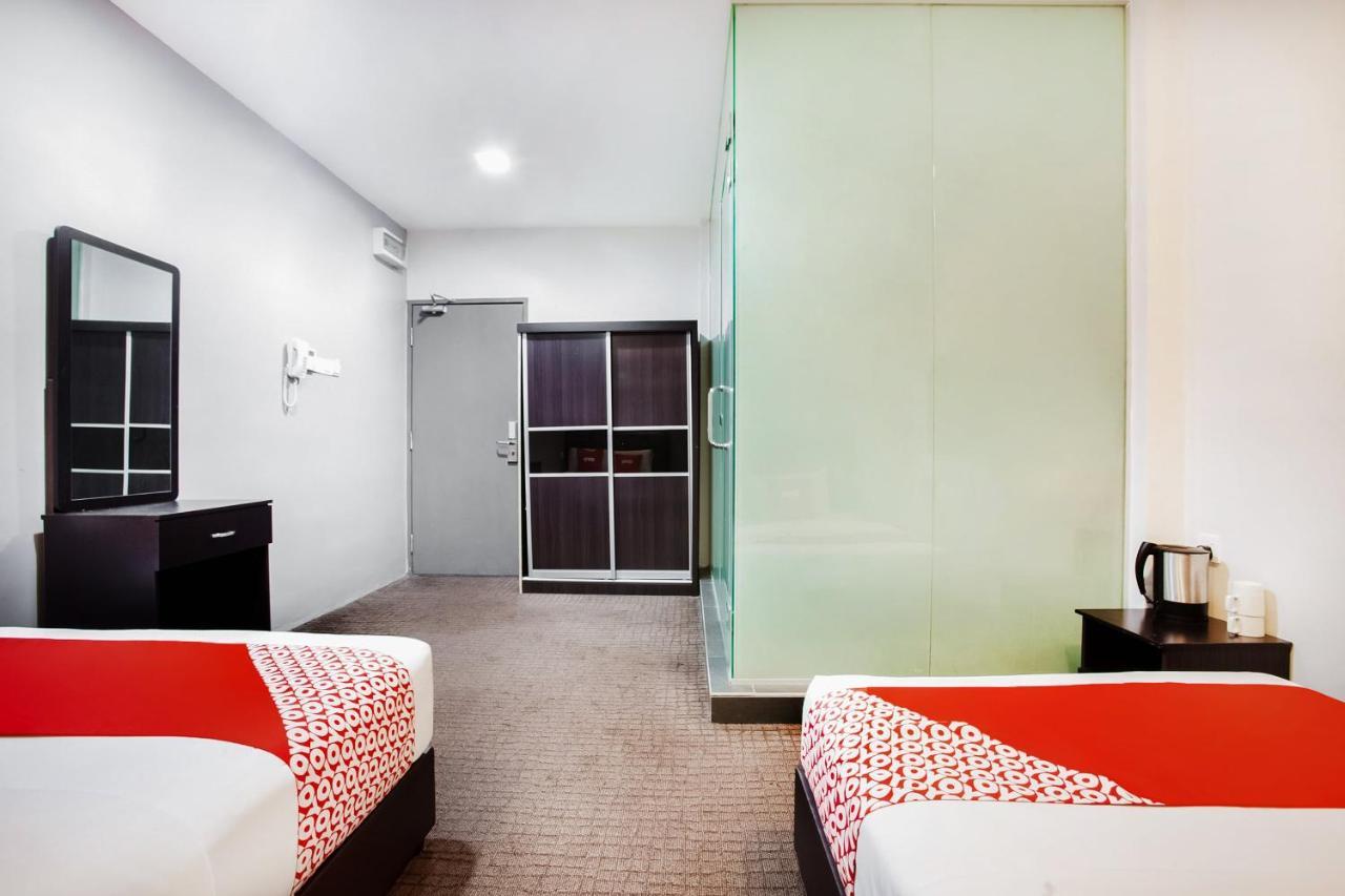 Oyo 89652 P Line Hotel Johor Bahru Exterior photo