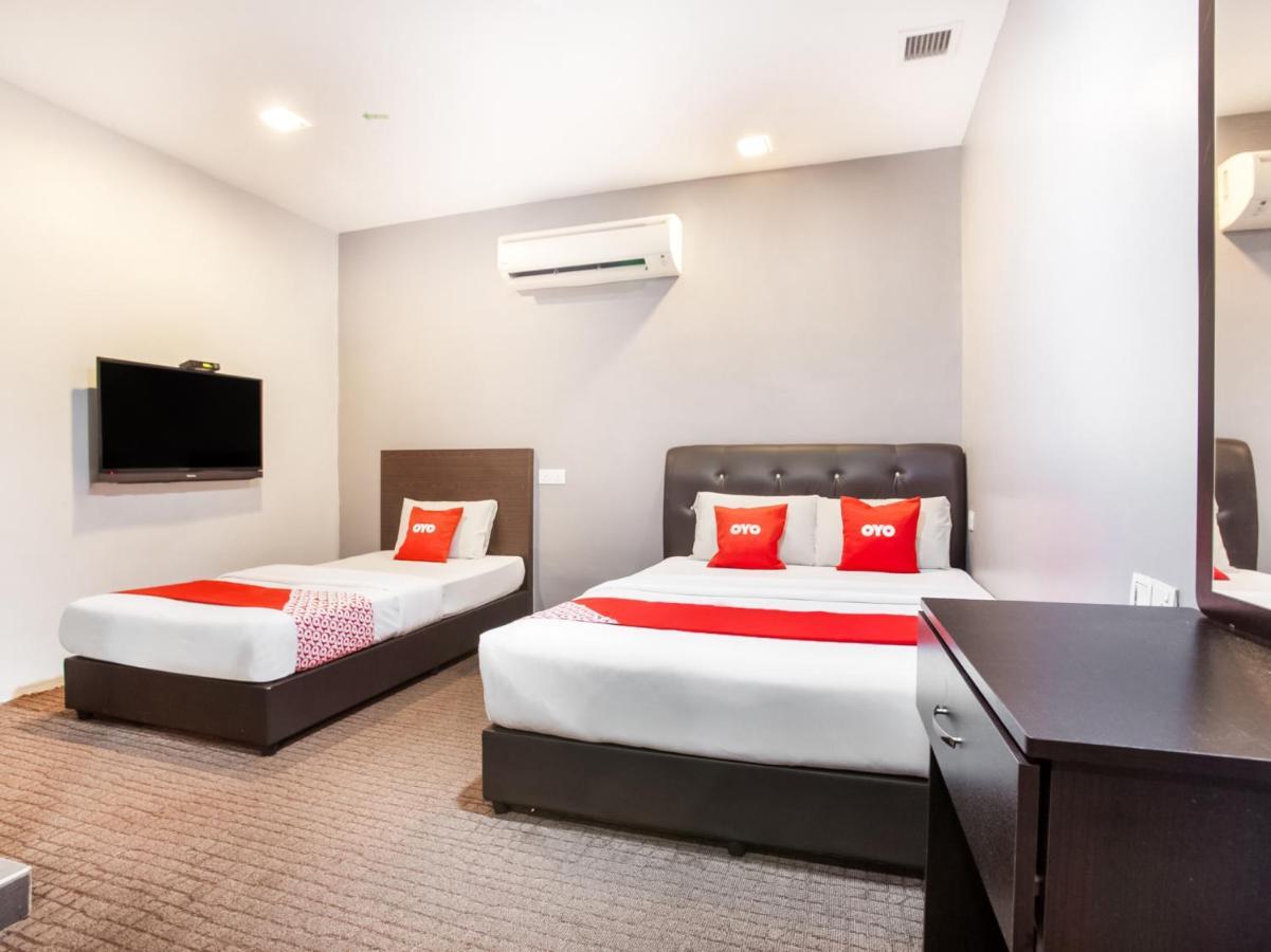 Oyo 89652 P Line Hotel Johor Bahru Exterior photo